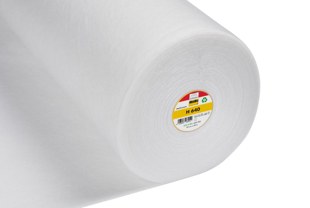 Volume Fleece: Fusible Iron-on: White