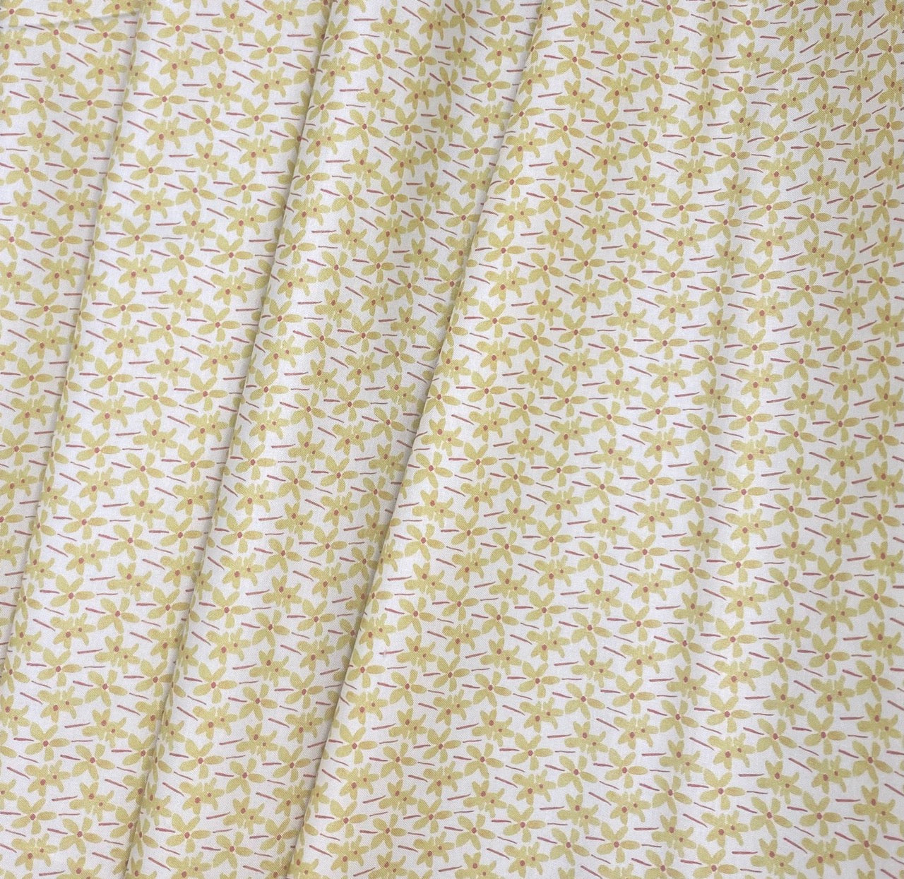 Dancing daisies yellow