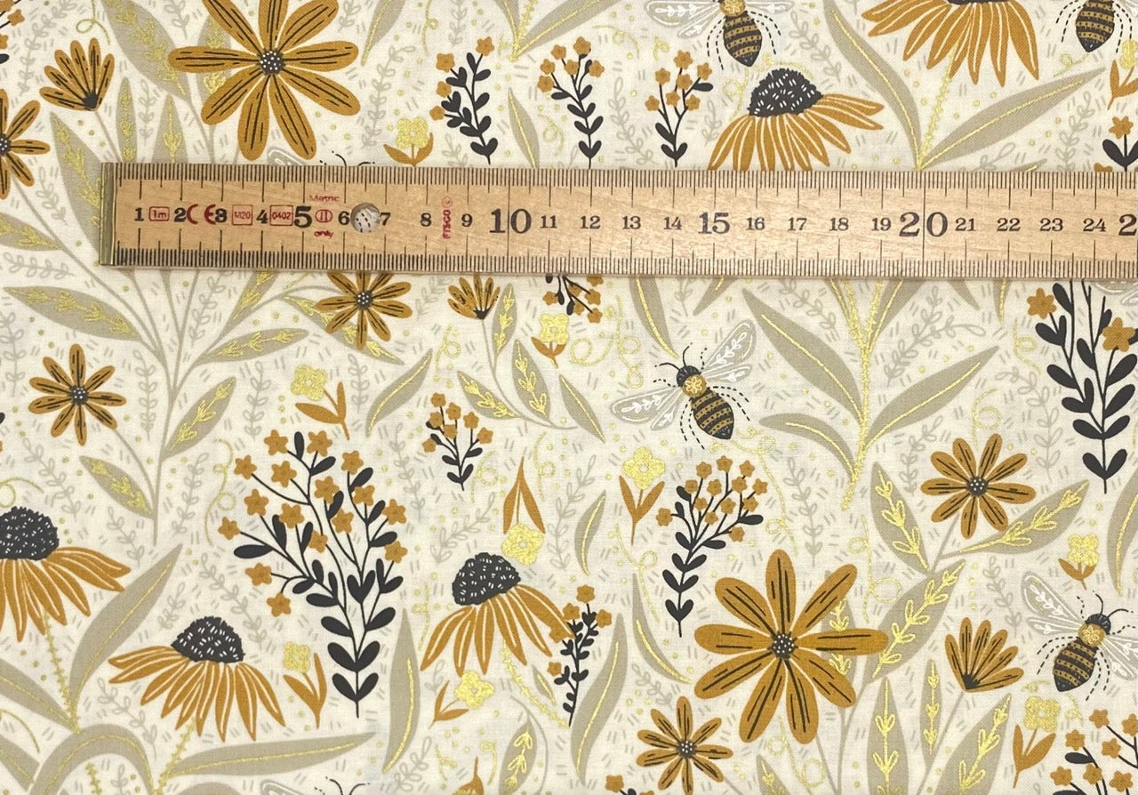 Bees in Flowers - Cream