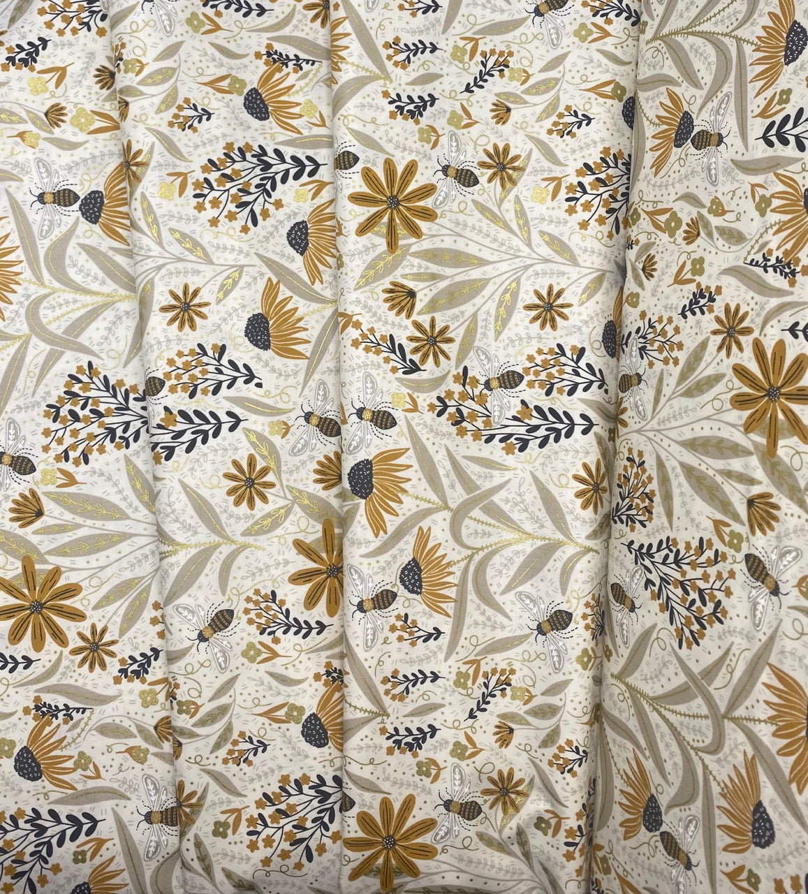 Bees in Flowers - Cream