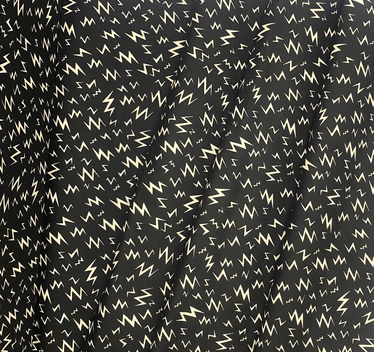 Lightening - Black