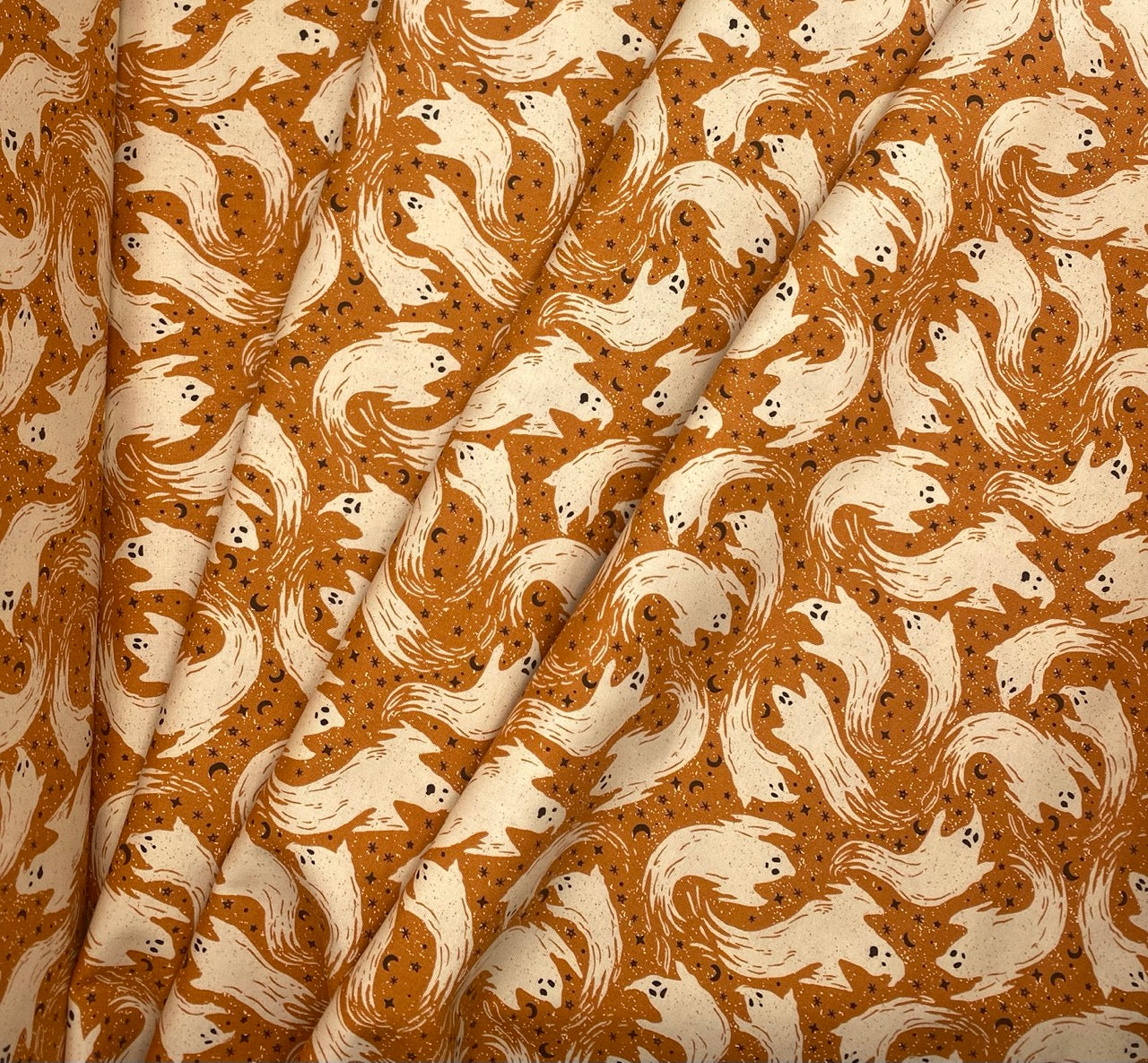 Ghostly Haunting - Orange