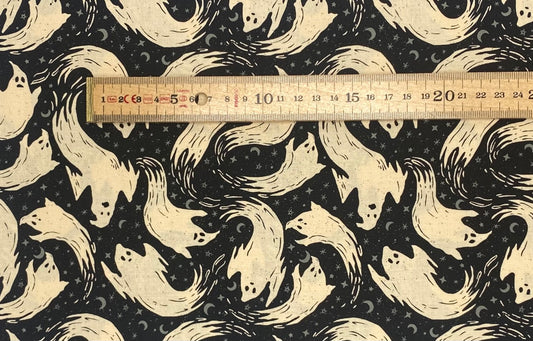 Ghostly Haunting - Black