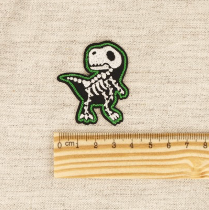 Iron on Motif: Green Dinosaur Skeleton