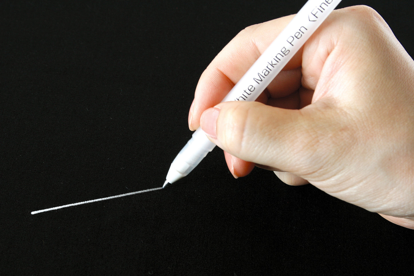 Fine Fabric Marker: White