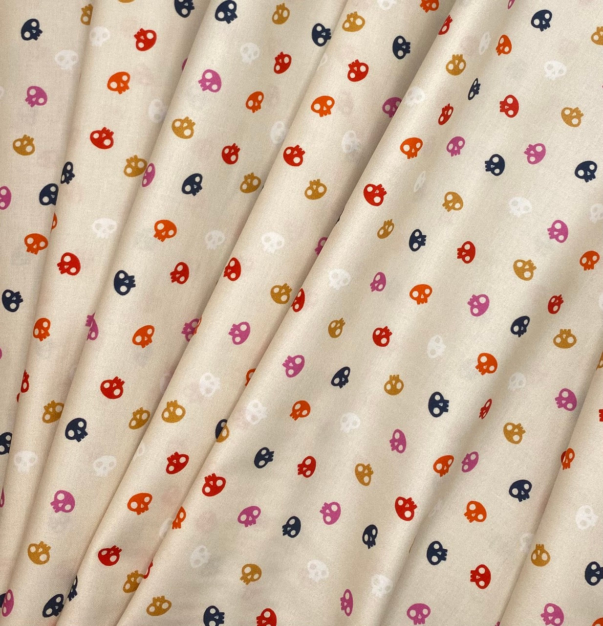 Full Moon - Skulls on Cream
