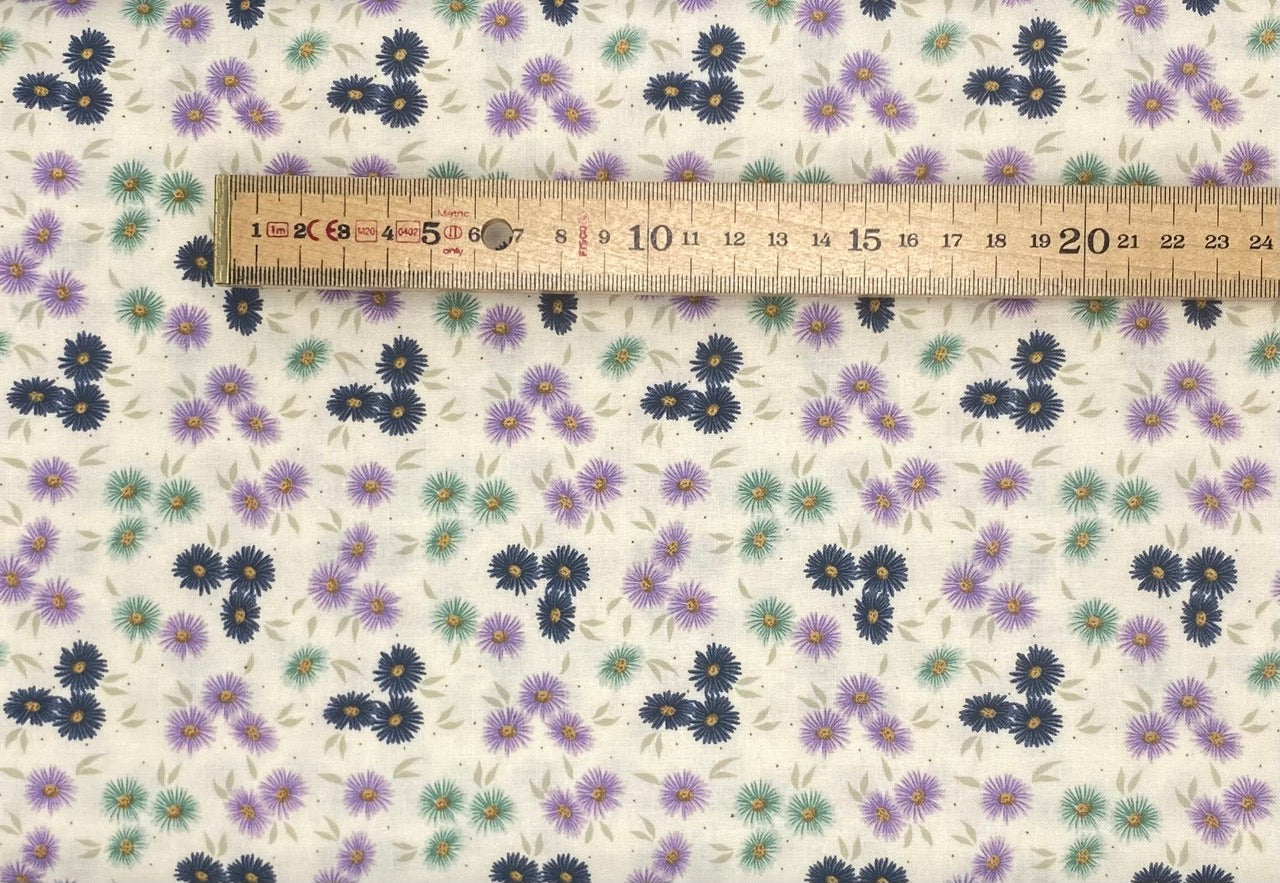 Flower Clusters - Navy