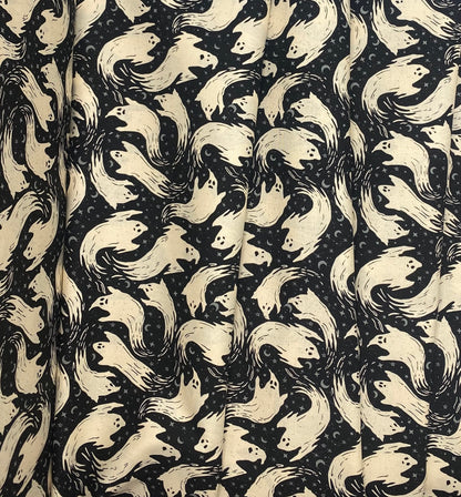 Ghostly Haunting - Black