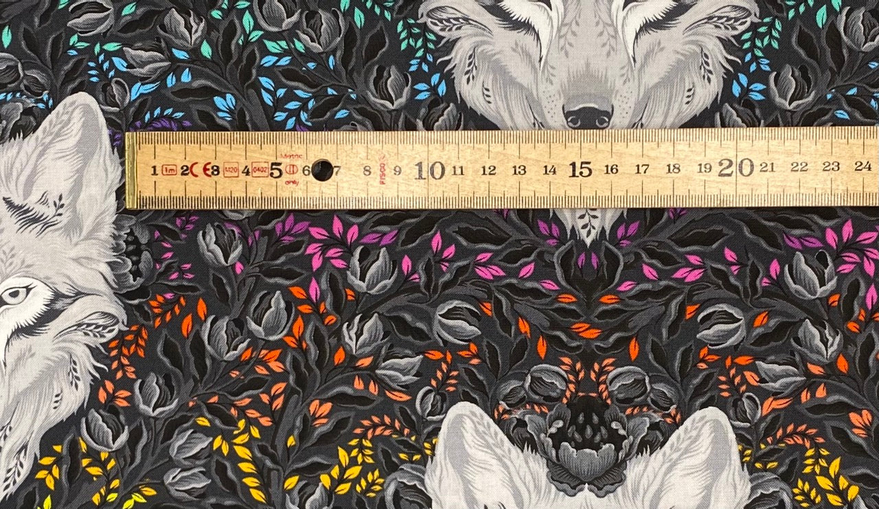 Wolf of Pink Street - Carbon