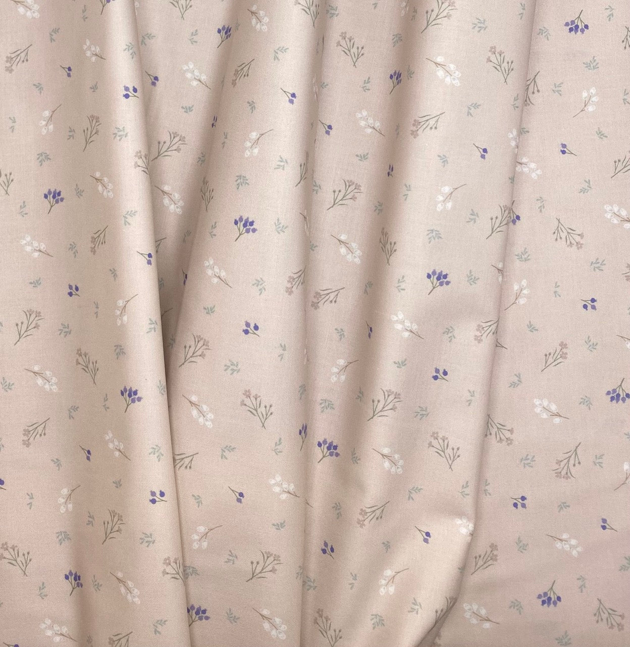 Scattered Sprig - Pale Peach