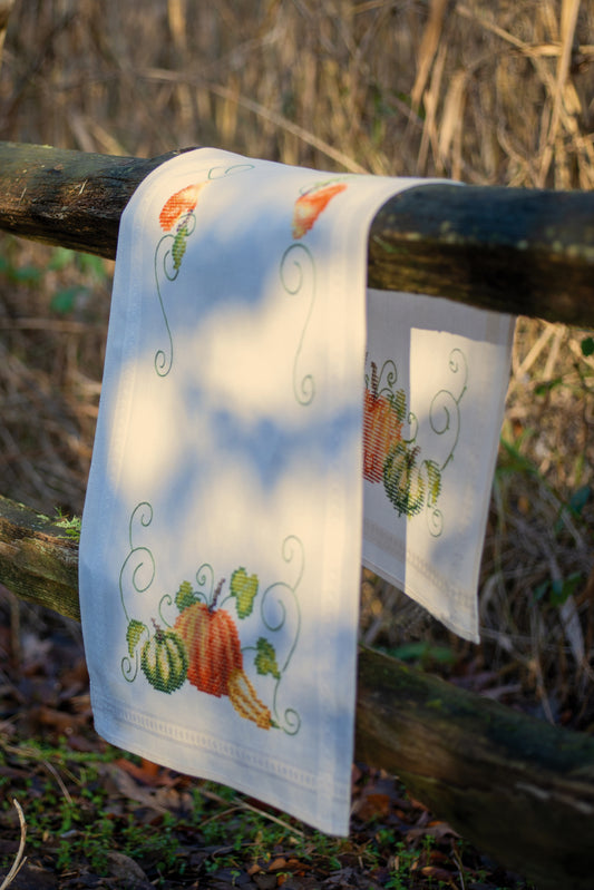 Pumpkin Table Runner Kit